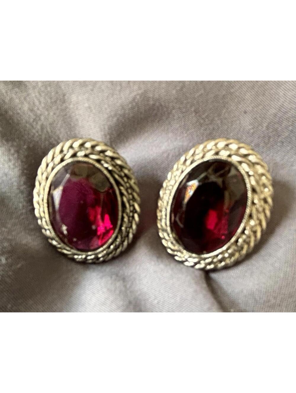 Beautiful Vintage Oval Earrings With A Ruby Stone And Textured Gold Tone Edge